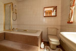 Photo 16- click for photo gallery